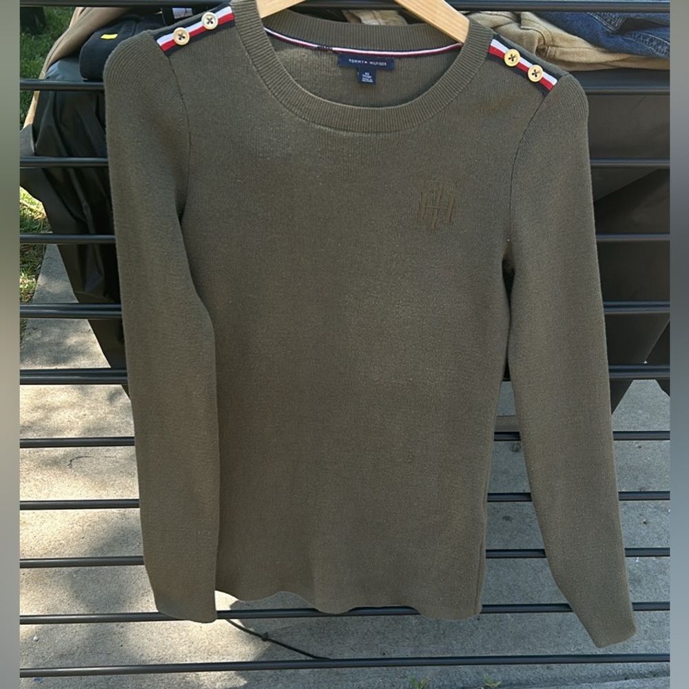 Tommy Hilfiger women’s sweater
